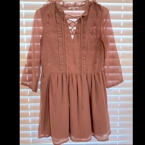 Dusty pink lace dress!